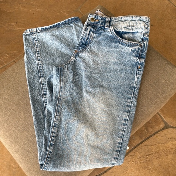 Zara Straight Leg Blue Jeans - Picture 5 of 5